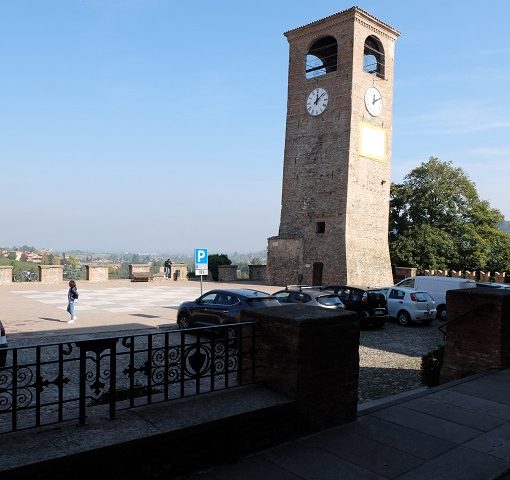 castelvetro di modena torre dell'orologio